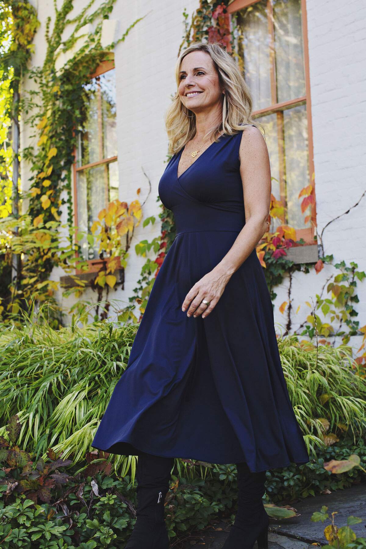 Abigail Dress - Midnight Blue XL Abigail Dress - Midnight Blue XL