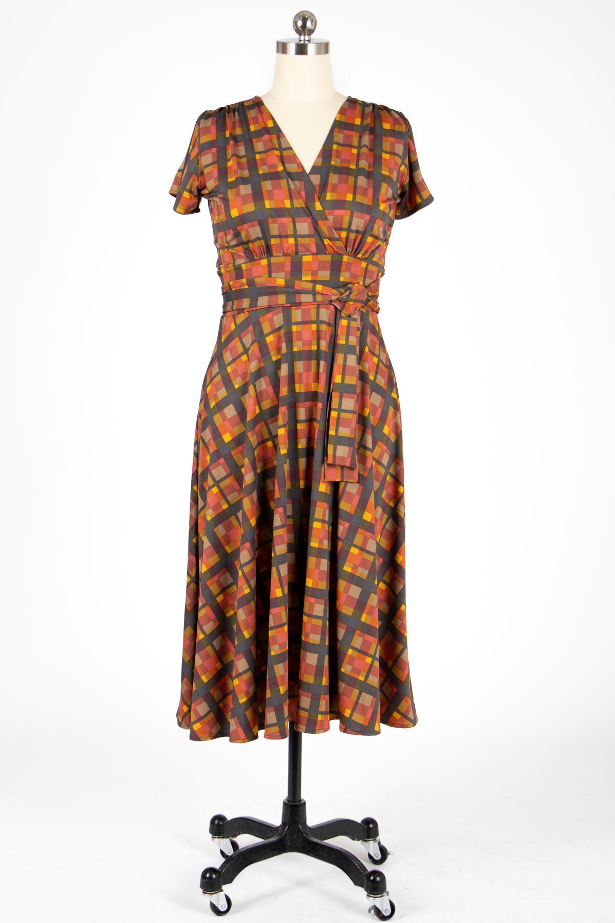 Load image into Gallery viewer, Margaret Dress - Pendant Plaid
